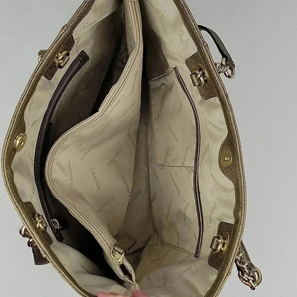 Calvin Klein Saffiano Tote Gold w/ Gold tone Chain Detail - Picture 12 of 16